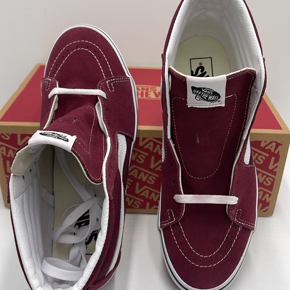 Vans Men’s Sk8-Hỉ Monogram Port Royale
VN0005U94QU
Sneakers - Picture 5 of 16